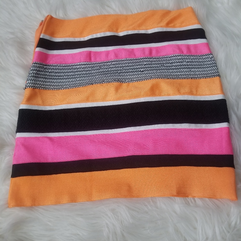 Clothes - Picture 2 of 4